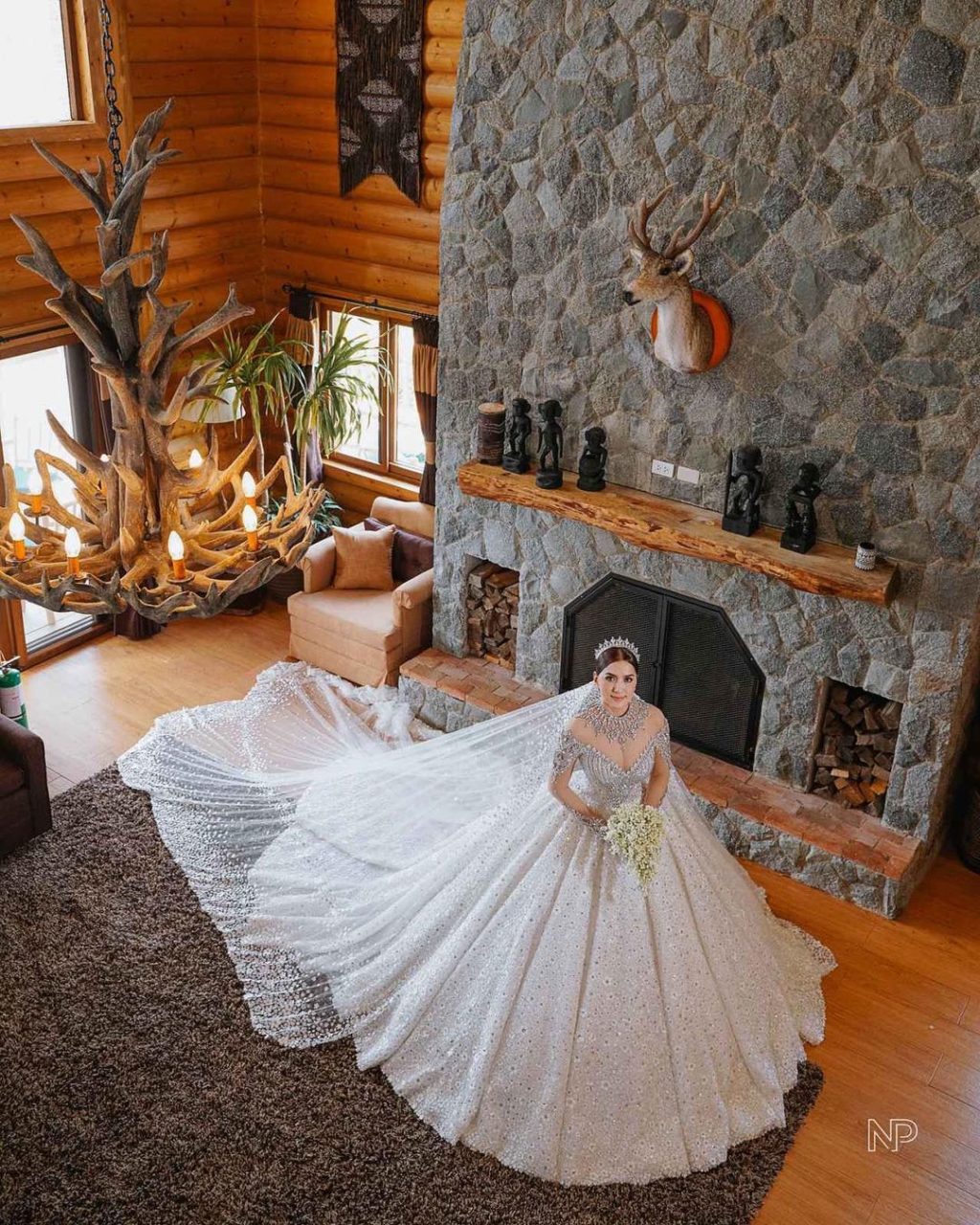 Actress Ara Mina looks stunning in her wedding gown.