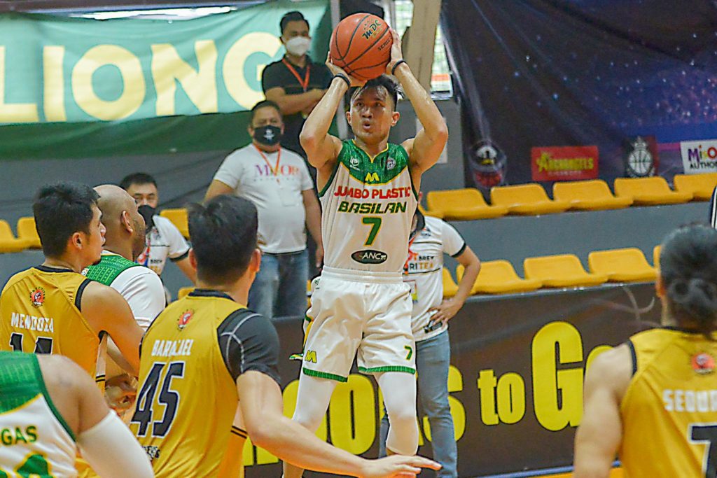 PEACE RIDERS CONTINUE WINNING WAYS. Hesed Gabo, Basilan's assist machine attempts a long-range jumper during their game against MisOr in the VisMin Super Cup Mindanao leg on Friday. | VisMin Super Cup Media Bureau Photo