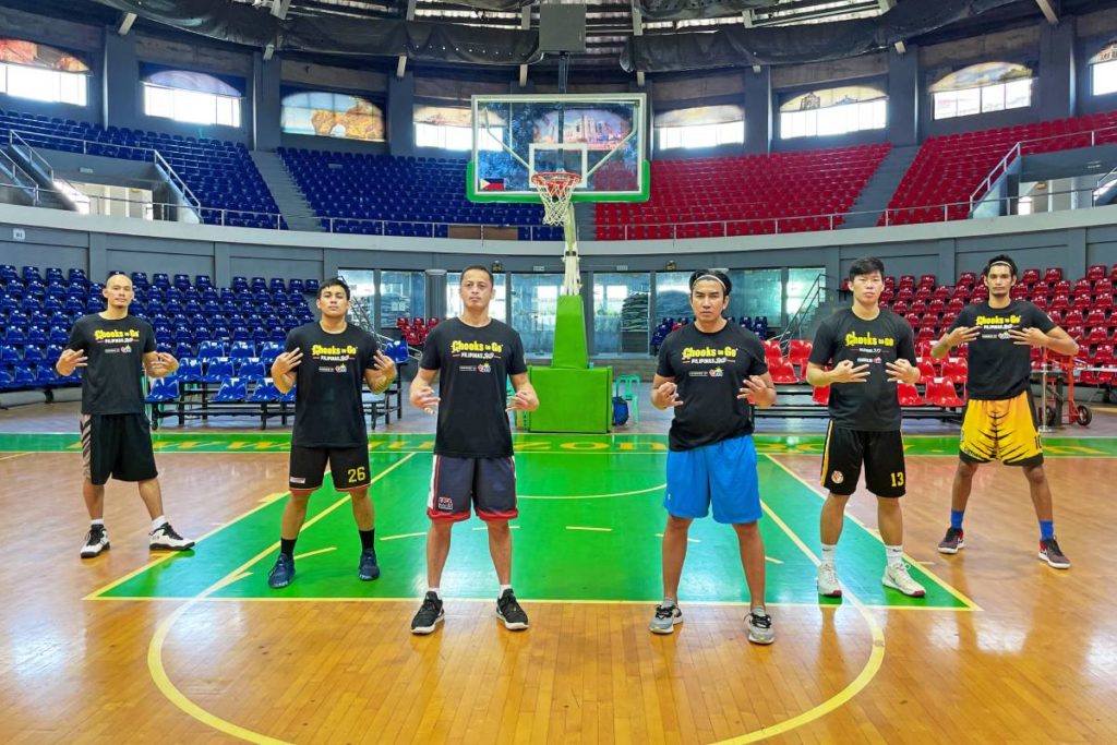 Manila Chooks TM 3x3 squad composed of Mark Yee, Mac Tallo, Chico Lañete, head coach Aldin Ayo, Zach Huang, and Dennis Santos. | Photo from Chooks-to-Go Pilipinas