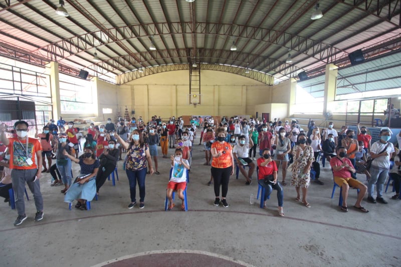 DOLE-7 releases allowance of GIP beneficiaries. Beneficiaries of the Government Internship Program of Lapu-Lapu City wait for the release of their salary on Thursday. | Contributed photo