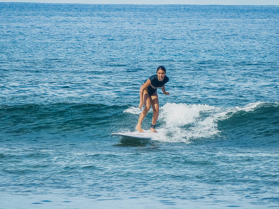 Nadine Lustre surfing 