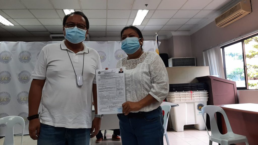 DOCTOR AS GWEN'S RUNNINGMATE. Dr. Maria Theresa Heyrosa was accompanied by Cebu 3rd District Rep. Pablo John “PJ” Garcia, who told reporters that they decided to offer the post to a doctor due to the ongoing COVID-19 pandemic. | Morexette Marie B. Erram