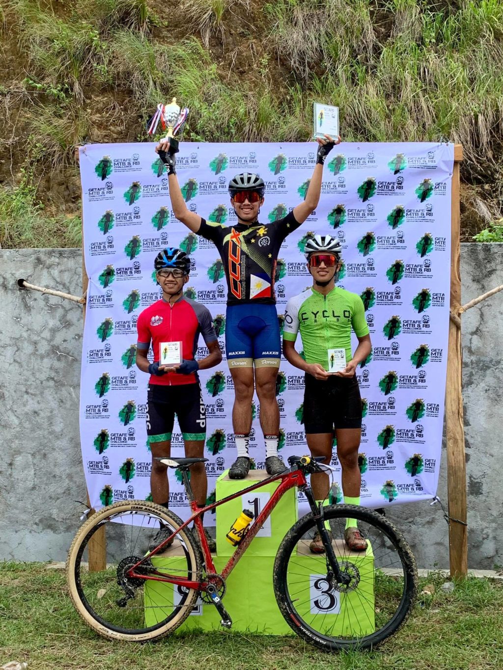 Khalil Sanchez is on the top of the podium after winning the U-17 category of the Getafe MTB and Road Bike Challenge on Sunday, Oct. 10. | Photo from Khalil Sanchez