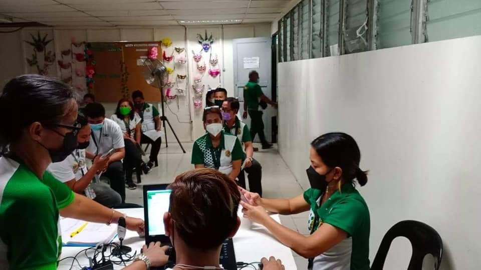Cosap personnel conduct drug tests on City Hall employees. | Photo courtesy of COSAP 