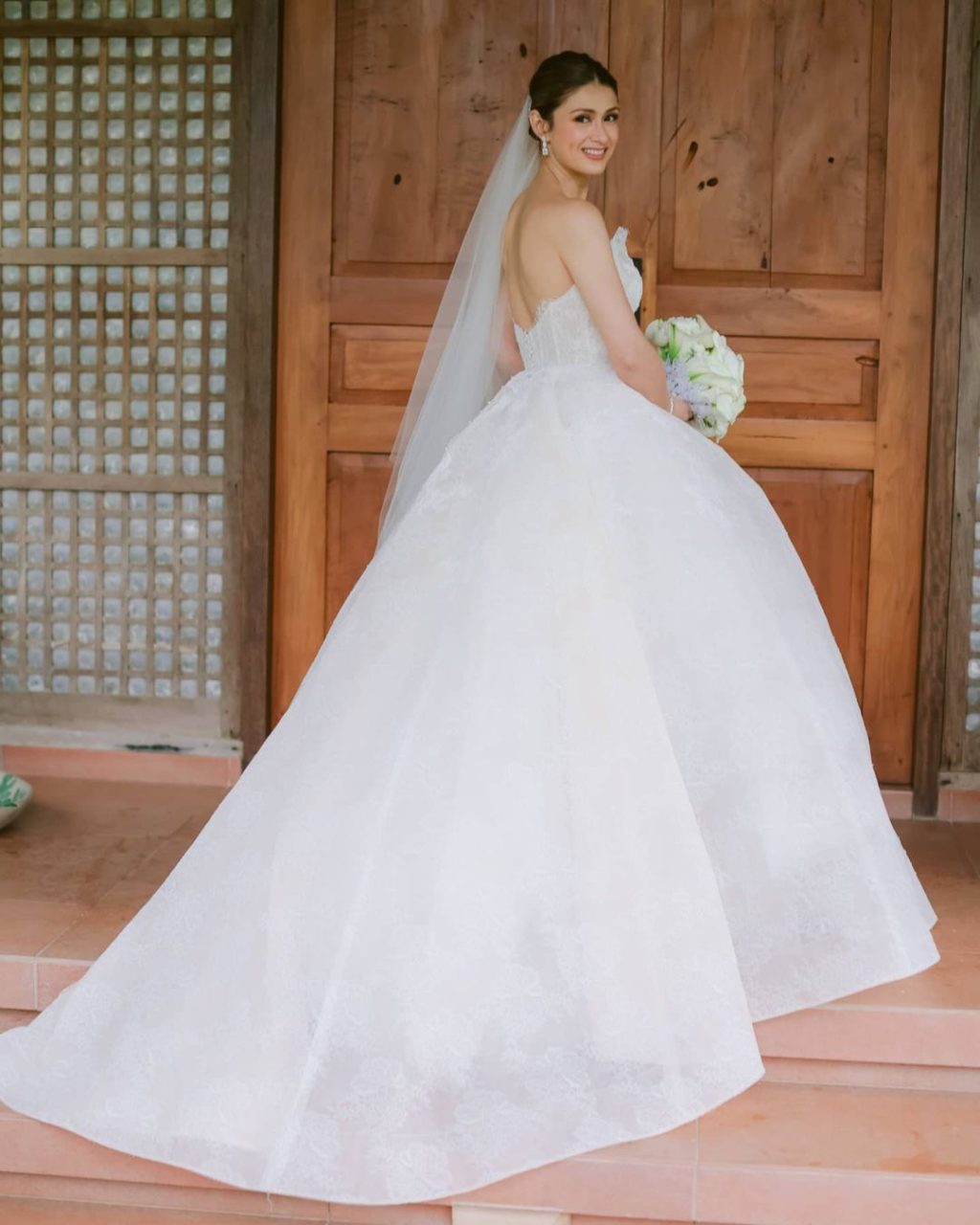 Carla Abellana in her wedding dress.