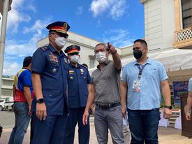 Mandaue city gov't to give P500K incentives to drug-cleared brgys. In photo is Police Brigadier General Roque Eduardo Vega, PRO-7 director, who attended the kickoff ceremony for the recognition of Barangay Bakilid in Mandaue City as the city's first drug-cleared barangay on Monday, October 11, 2021. | Mae Fhel Gom-os