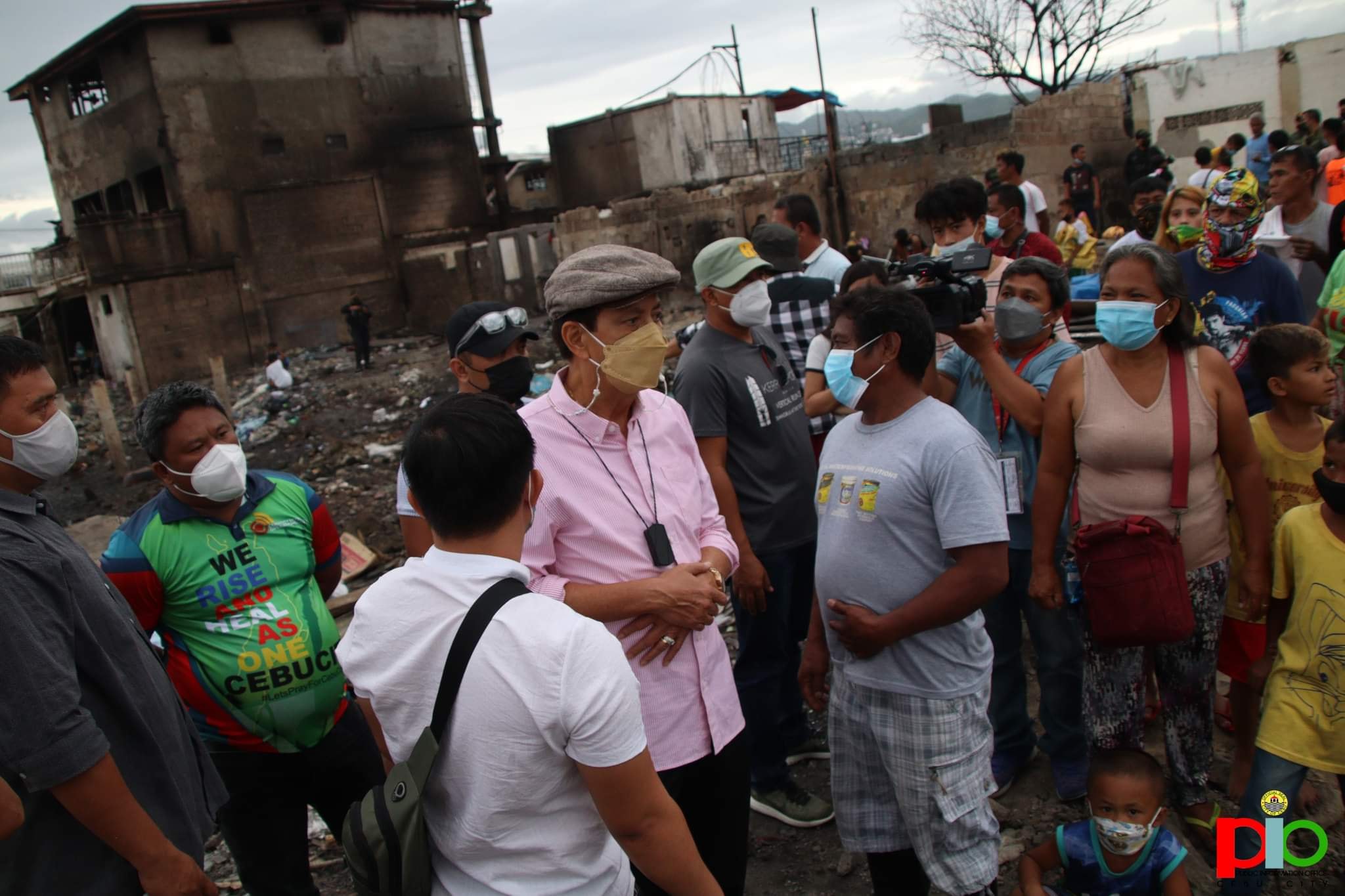 Mambaling Fire Victims Get Cash Aid From City Hall | Cebu Daily News