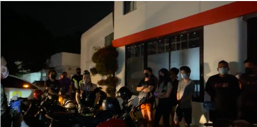 841 health protocol violators apprehended in Cebu City over the weekend. In photo are violators apprehended during an Oplan Bulabog last month. | Screengrabbed from CCPO live video