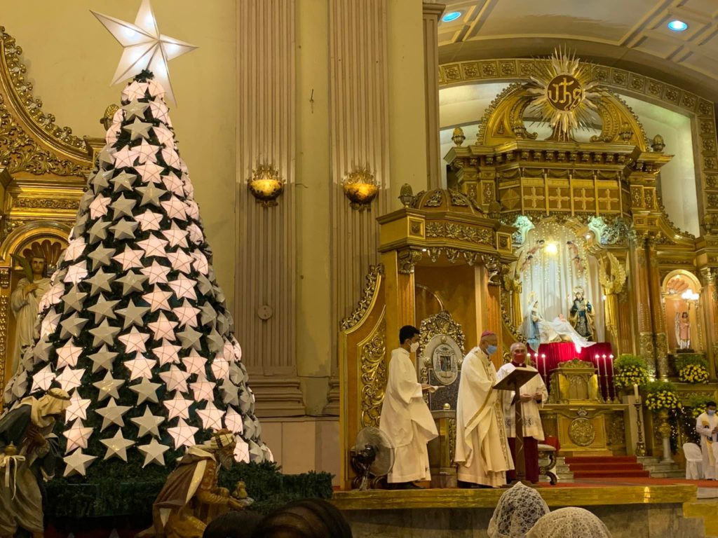 PALMA CELEBRATES CHRISTMAS EVE MASS. Cebu Archbishop Jose Palma urges Cebuanos to continue to have faith and hope amid these difficult times. | Delta Letigio