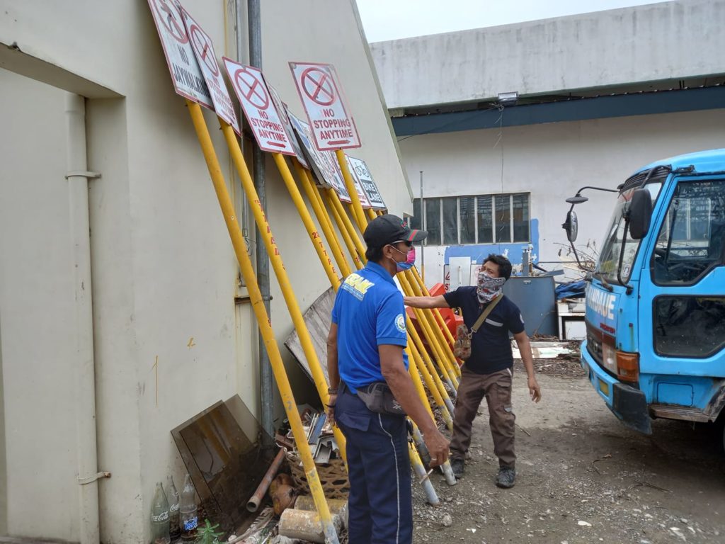 These are some of the traffic signs in Mandaue City, which were damaged during the height of super typhoon Odette. | Mary Rose Sagarino