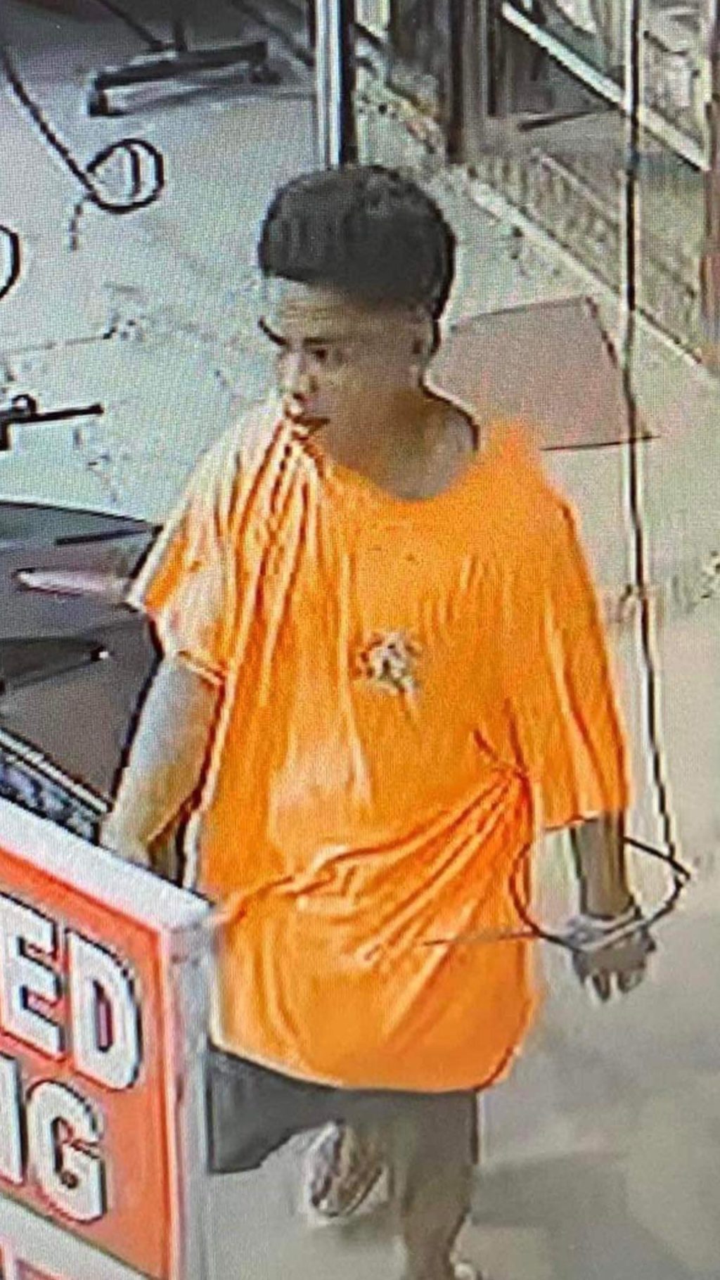 The Mandaue Police Station 3 has posted on its Facebook page a photo of the man, who mauled and allegedly robbed a cashier of a salon this morning, January 30. Police said they were still trying to identify and locate the whereabouts of the attacker and robber. | Photo courtesy of Police Station 3