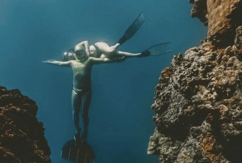 underwater stunt