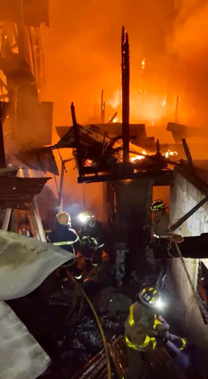 BFP-7 : Fire incidents in Central Visayas up by 21%. Firefighters respond to a dawn fire that razed 30 houses in Sitio Lapuk, Lower Calili, C. Padilla Street in Cebu City on February 4, 2022. | photo courtesy of CCFO (FILE PHOTO)