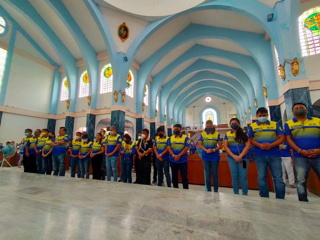 The Bando Osmeña-Pundok Kauswagan (BO-PK) led by its standard bearer Margot Osmeña starts its campaign with a Mass at the Guadalupe church in Barangay Guadalupe, Cebu City today, March 25, which is the start of the campaign period for local officials. | Delta Dyrecka Letigio