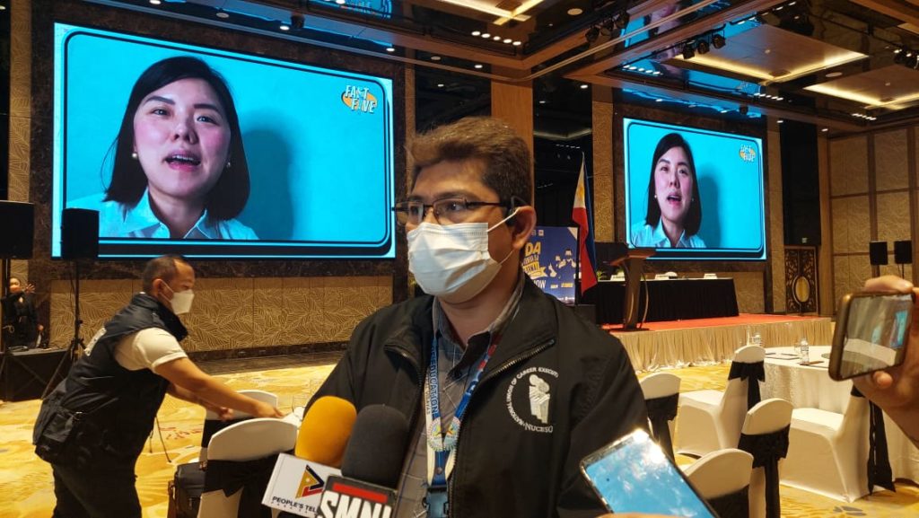 Dr. Salustiano Jimenez, DepEd-7 regional director, is offering a reward to the DepEd division in the region that can be the first to have 100% fully vaccinated personnel. | Futch Anthony Inso