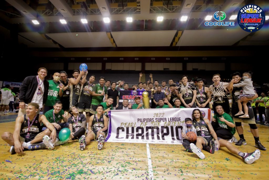 Photo of the Davao Occidental Tigers after their winning game.