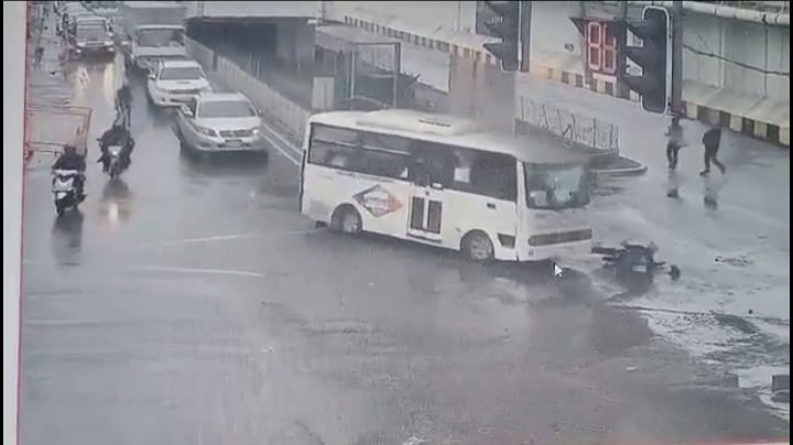 TRAFFIC ENFORCER INJURED IN ROAD ACCIDENT. This is a photo taken from the CCTV footage of the accident. | Photo courtesy of TEAM