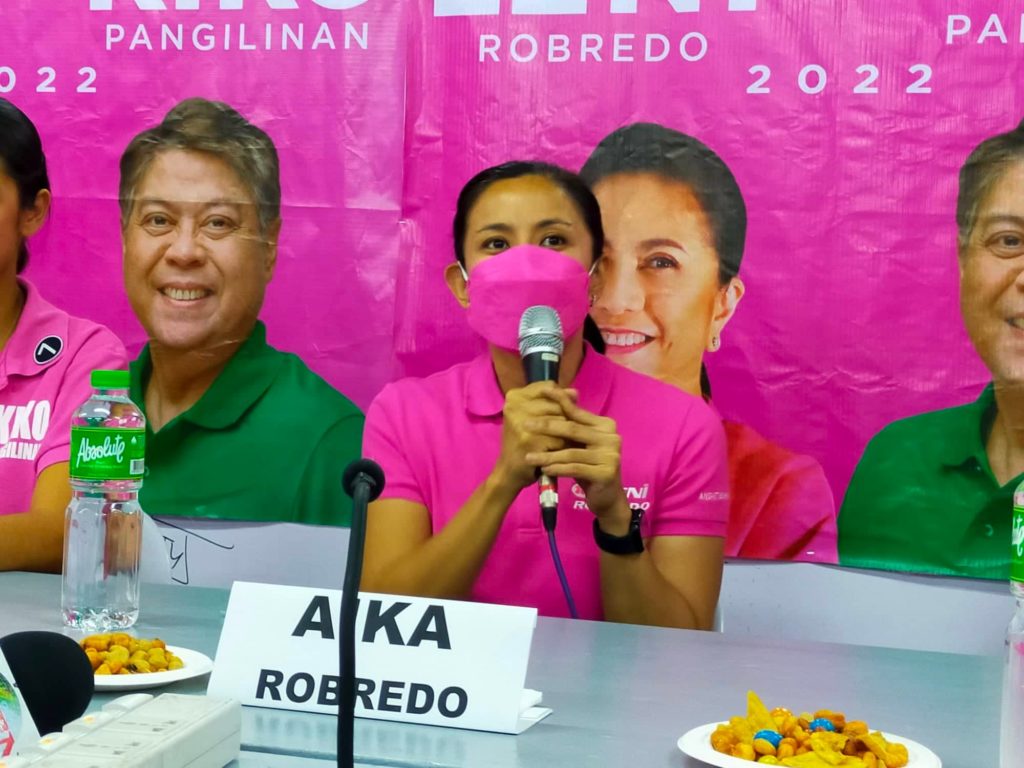 Leni-Kiko camp welcomes IM Pilipinas shift of support, unfazed with survey results: In photo is Aika Robredo leading the Leni-Kiko camp campaign in Cebu.