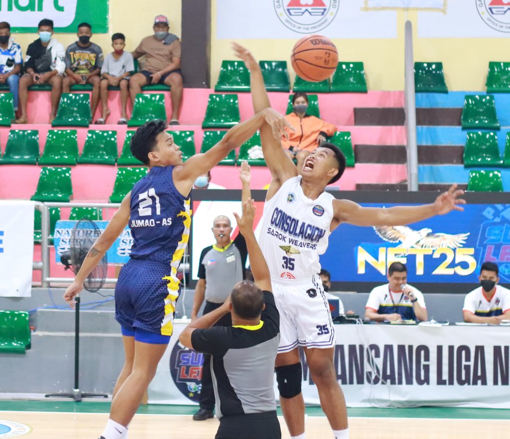 SAROK WEAVERS WIN. Rojan Montemayor (35) of Consolacion Sarok Weavers fights for possession of the ball during a jumpball situation  at the  PSL U-21 Aspirants Division Cup showdown in Roxas, Zamboanga del Norte on Sunday, April 10, 2022. | Photo from PSL Media Bureau.