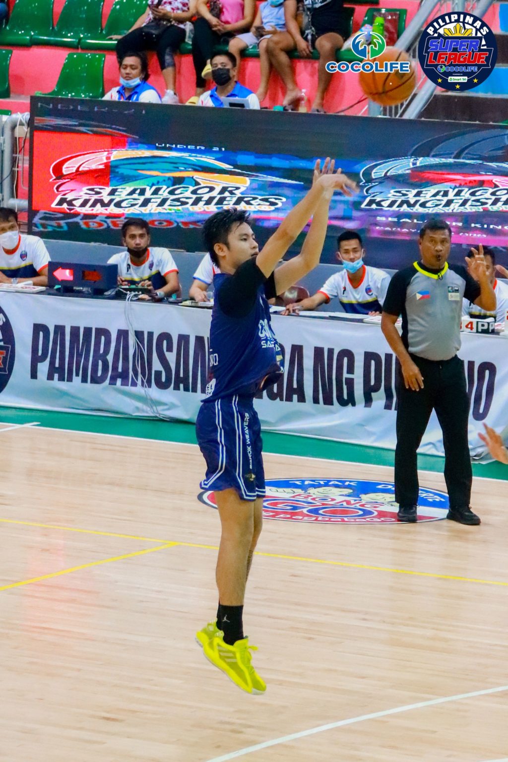 CONSOLACION SAROK WEAVERS WIN. Consolacion's Gyle Patrick Montaño fires a three-point shot during their game versus the Iligan City Archangels in the PSL U21 Aspirant's Division Cup. | Photo from PSL Media Bureau.