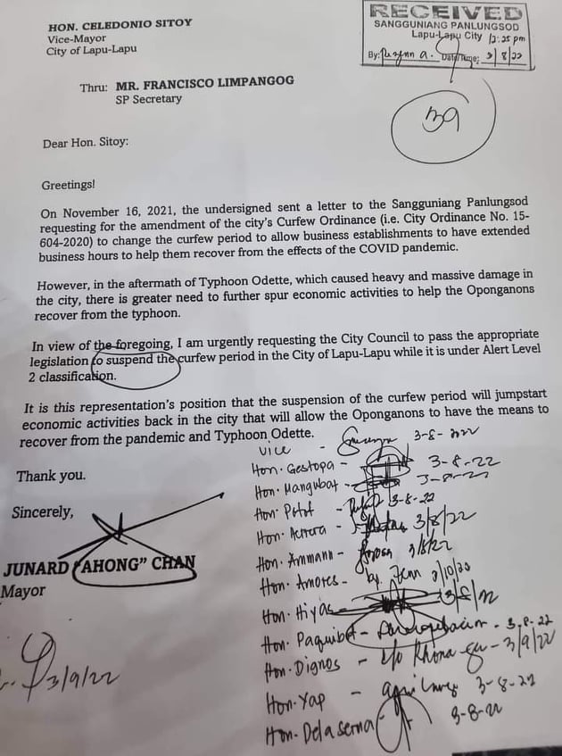 This is the letter that Lapu-Lapu Mayor Junard Chan sent to the City Council asking the latter to suspend the curfew implementation and the council heeded the mayor's appeal as seen by the signatures at the bottom right side of the letter showing that they already passed the resolution suspending the curfew implementation. | Futch Anthony Inso