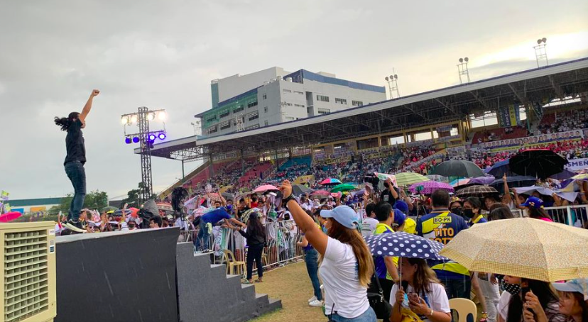 BOPK-Tito Sotto rally draws thousands of supporters. Supporters of the Bando Osmeña Pundok Kauswagan attend the party's rally at the Cebu City Sports Center today, April 2, 2022. | Delta Dyrecka Letigio