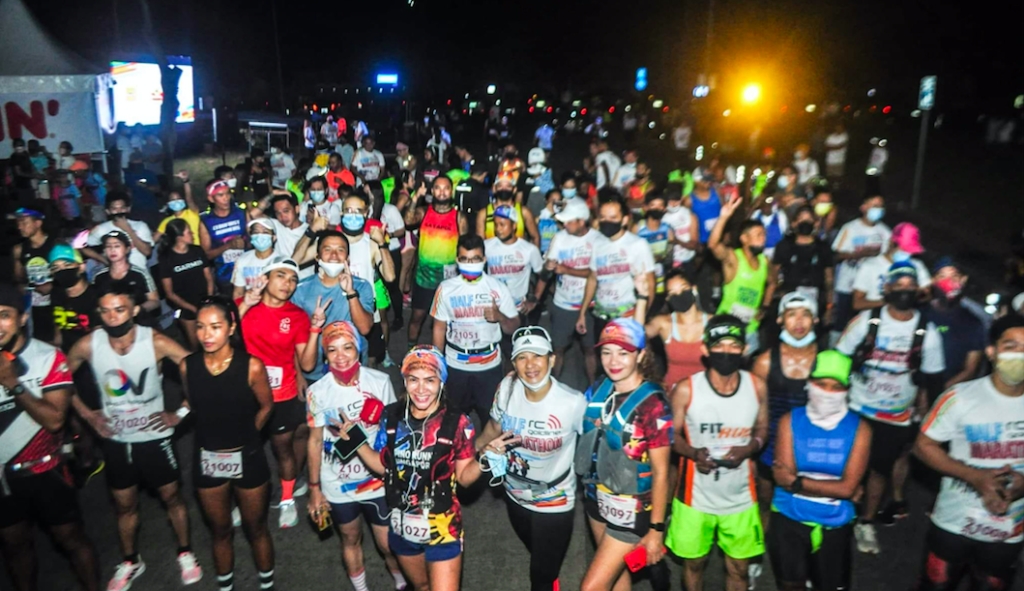 At least 1,000 runners gather at the Cebu Business Park where the starting line of the first half marathon to be held in Cebu City in two years is situated. | Photo courtesy of John Velez