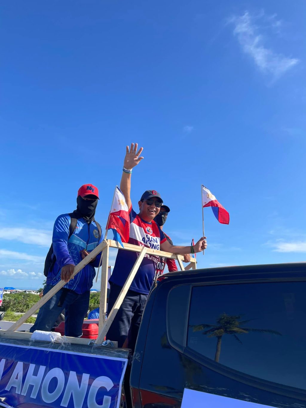 Incumbent Lapu-Lapu City Mayor Junard Chan leads his Team Libre in a grand caravan today in Lapu-Lapu City. | Futch Anthony Inso