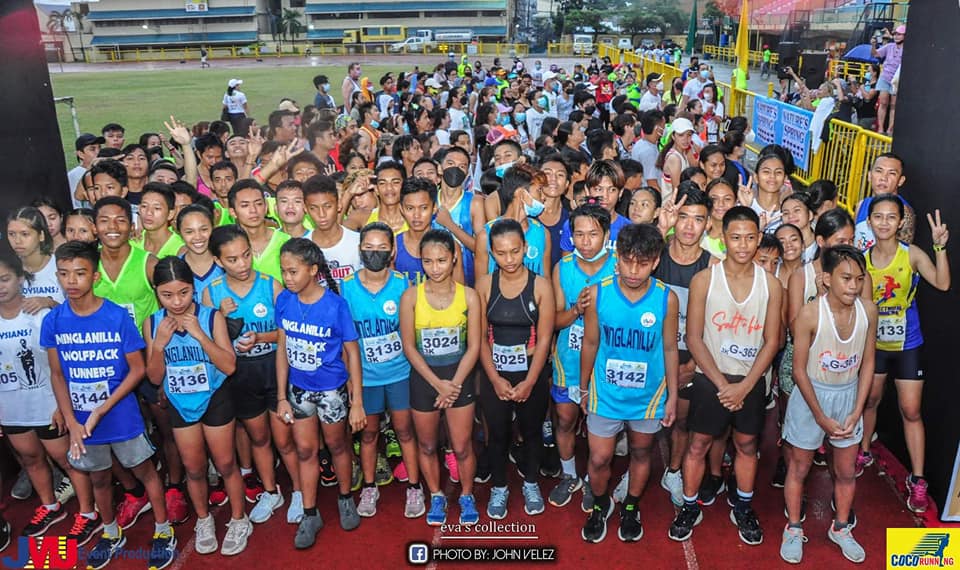 PARAASE, CHEPSIROR WIN 12K RACE. Runners wait at the starting line during the Cebu City Summer Fun Run of Coco Running on Sunday morning at the Cebu City Sports Center (CCSC). | Photo courtesy of John Velez Photography