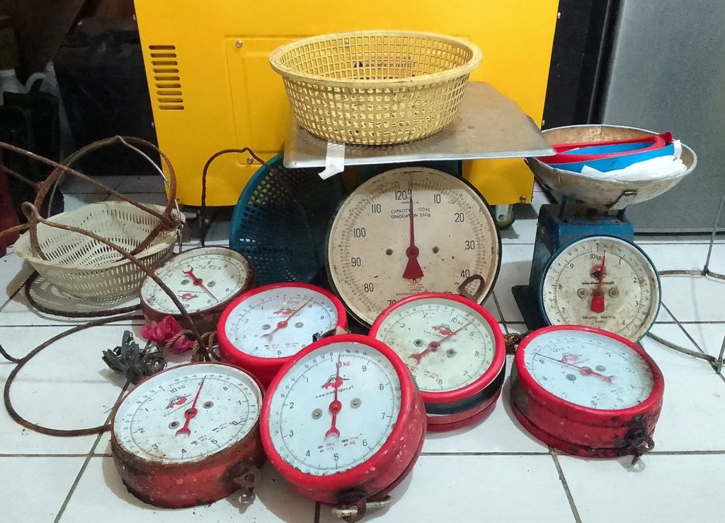 Authorities seize ‘defective’ weighing scales in Consolacion market