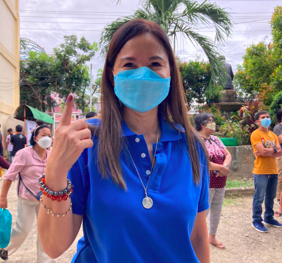 Rachel "Cutie" Del Mar, a candidate for Cebu City North District Representation, cast her ballot at Lahug Elementary School.  |  Wenilyn Sabelo