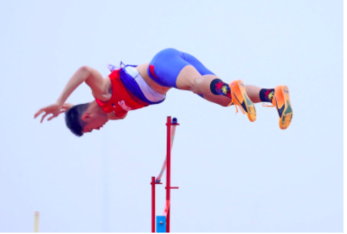 EJ OBIENA WINS POLE VAULT COMPETITION IN SEA GAMES.