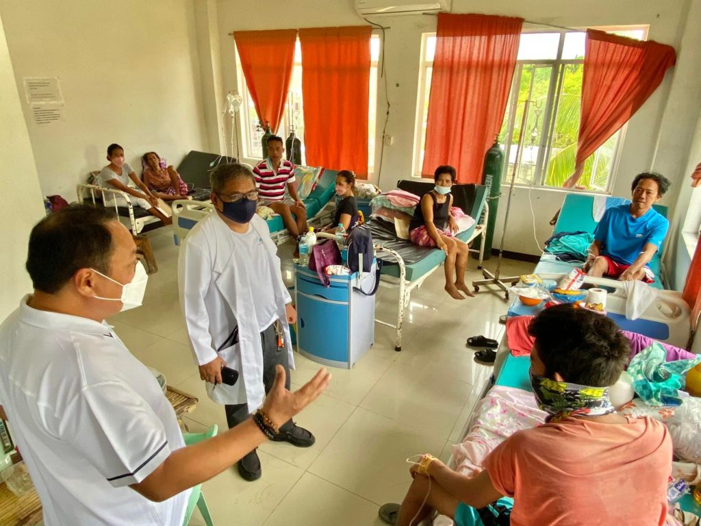 Photo of patients at the Barili District Hospital for story:Typhoid in Barili may be caused by poor sanitation