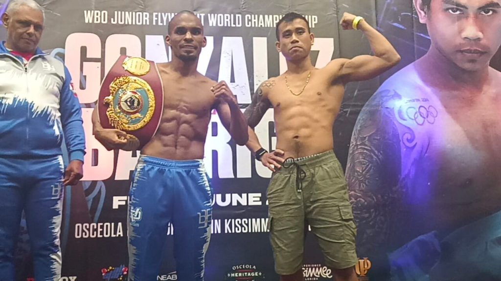 Jonathan Gonzales (left) and Mark Anthony Barriga (right) pose for photos after making the weight for their world title bout in Florida, USA. | Photo from Barriga's Facebook page.