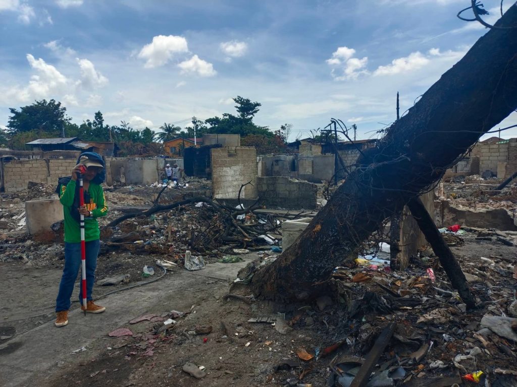 Creek in fire-struck sitios in Punta to be restored as the Cebu City government reblocks the fire-hit sitios. Personnel from the Cebu City government have started reblocking the five sitios hit by a fire on June 11, 2022, in Barangay Punta Princesa, Cebu City. | Photo Courtesy of Cebu City PIO