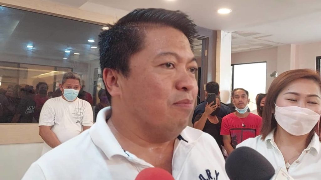 Newly elected Cordova Mayor Cesar "Didoy" Suan says he is disappointed at seeing a bare Mayor's office after he visited it today, his first day in office. | Futch Anthony Inso