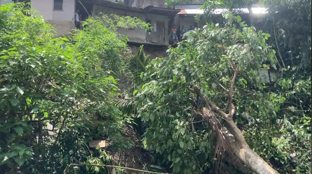 Guardo: Relocation a must for some landslide-affected residents. In photo is a landslide after a heavy downpour last July 6 in Barangay Kalunasan in Cebu City affected three houses. | Contributed photo