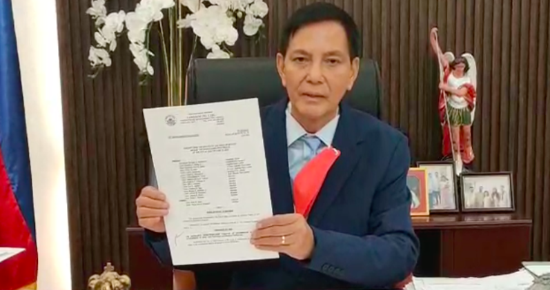 Cebu City Mayor Michael Rama shows the signed copy of the City's FOI Ordinance./Photo screen grabbed from Cebu City PIO's FB Live via Wenilyn B. Sabalo