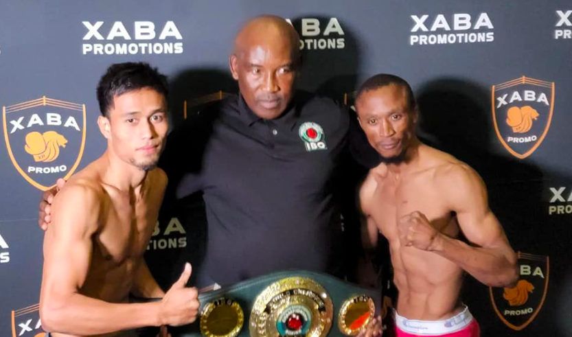 Dave Apolinario (left) and Gideon Buthelezi (right) are ready to fight for the IBO world flyweight title on July 29 (July 30 Manila time) . | Sanman Boxing Gym