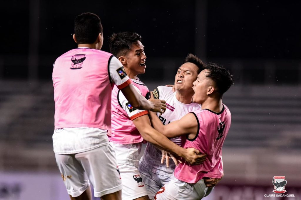 JB Borlongan of the CFC Gentle Giants celebrates with his teammates (wearing pink singlet) after scoring the goal for Cebu FC during their match against UCFC in the PFL. | Photo from Cebu FC's Facebook Page