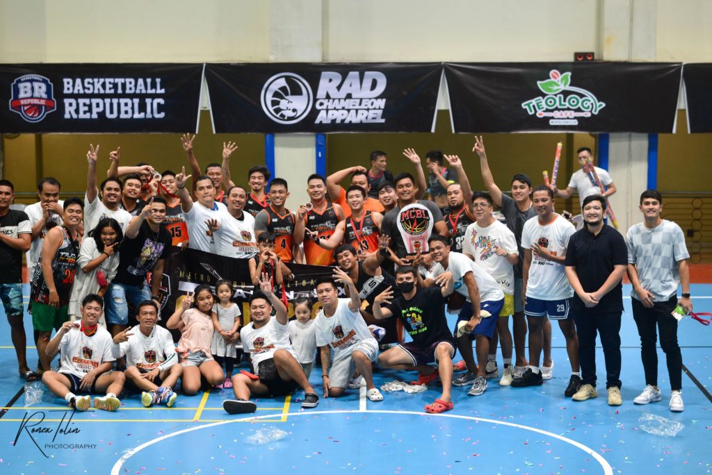 Truck N' Trail's players and team officials along with MCBL officials pose for a group photo during the awarding ceremony at the City Sports Club Cebu. | 📷: MCBL