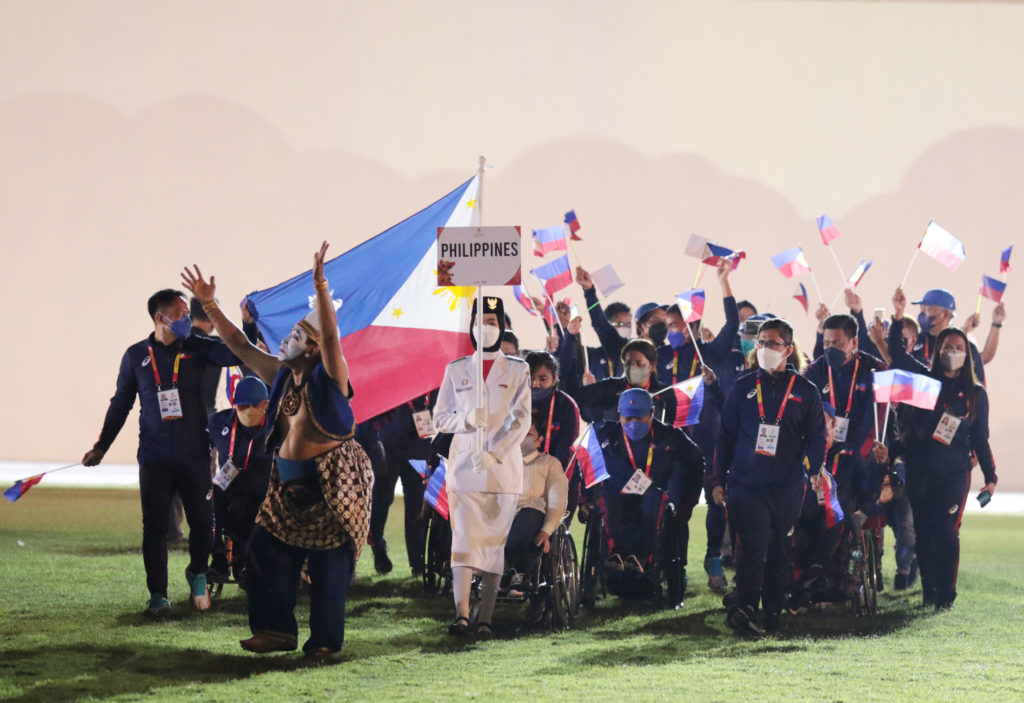 PSC: P12M INCENTIVES FOR PH PARA ATHLETES' MEDALISTS. This is the Philippine para team during the opening ceremony of the 11th ASEAN Para Games in Surakarta, Indonesia.