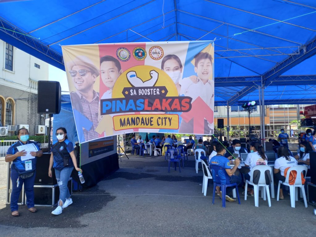 The Mandaue City government starts holding vaccinations at the city hall grounds from Mondays to Thursday this month. | Mary Rose Sagarino 