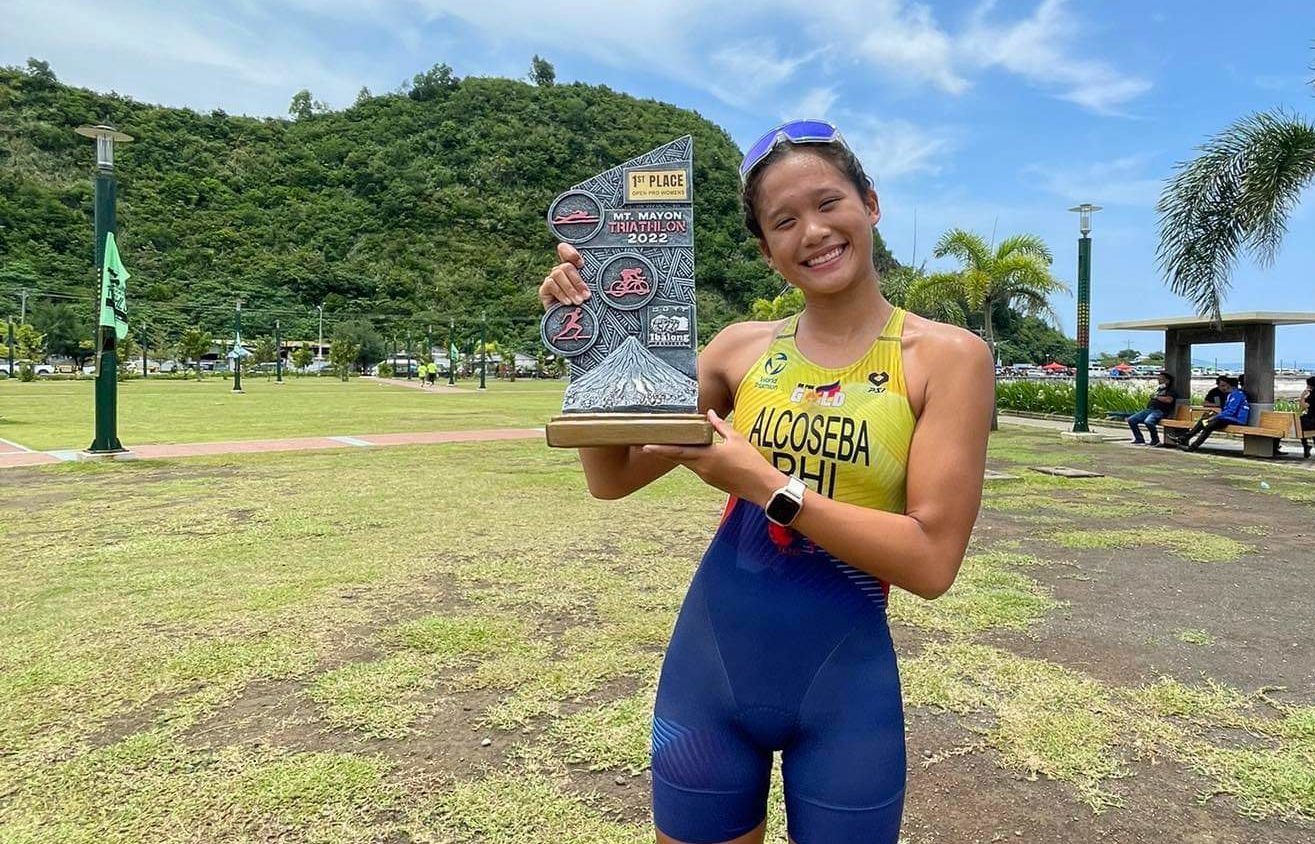 Raven Faith Alcoseba Tops Mt Mayon Triathlon Cebu Daily News 