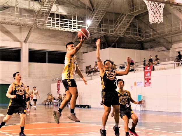 The Pandas' Harvin Maurac floats for a layup during their game against the Sharks in the ongoing BBC Season 12 last Saturday, September 10, 2022. | Contributed Photo