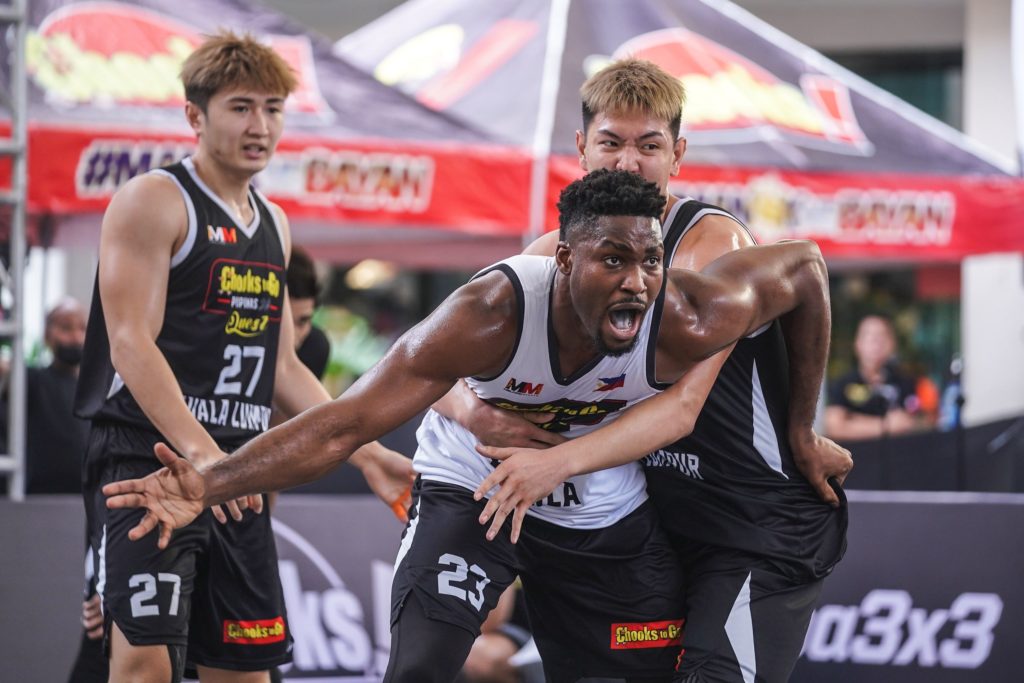 Manila Chooks' Henry Iloka asks for the ball while posting up against a player from Kuala Lumpur during their 2022 Chooks-to-Go Pilipinas 3x3 International Quest on September 16, 2022. | Photo from Chooks-to-Go 