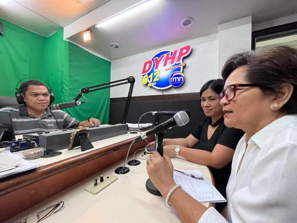 Nelani Sanico (right), GAD focal person of DSWD-7, has urged the parents of pantawid monitored children who were no longer attending school to encourage them to continue their studies. | Futch Anthony Inso