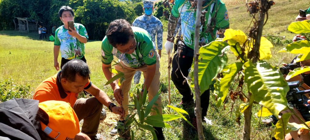 Tuburan Mayor Democrito Diamante says that 11,000 bamboo seedlings have been planted on Sept. 17 in 47 barangays of the town to mark the World Bamboo and Cleanup Day. | Contributed photo