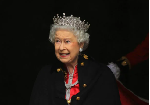 Britain’s Queen Elizabeth leaves after attending a service for the Order of the British Empire, at St Paul’s Cathedral in London, Britain, March 7, 2012. (Reuters)    Read more: https://newsinfo.inquirer.net/1661102/queen-elizabeth-britains-longest-reigning-monarch-dies-aged-96#ixzz7eT1M7xrv Follow us: @inquirerdotnet on Twitter | inquirerdotnet on Facebook