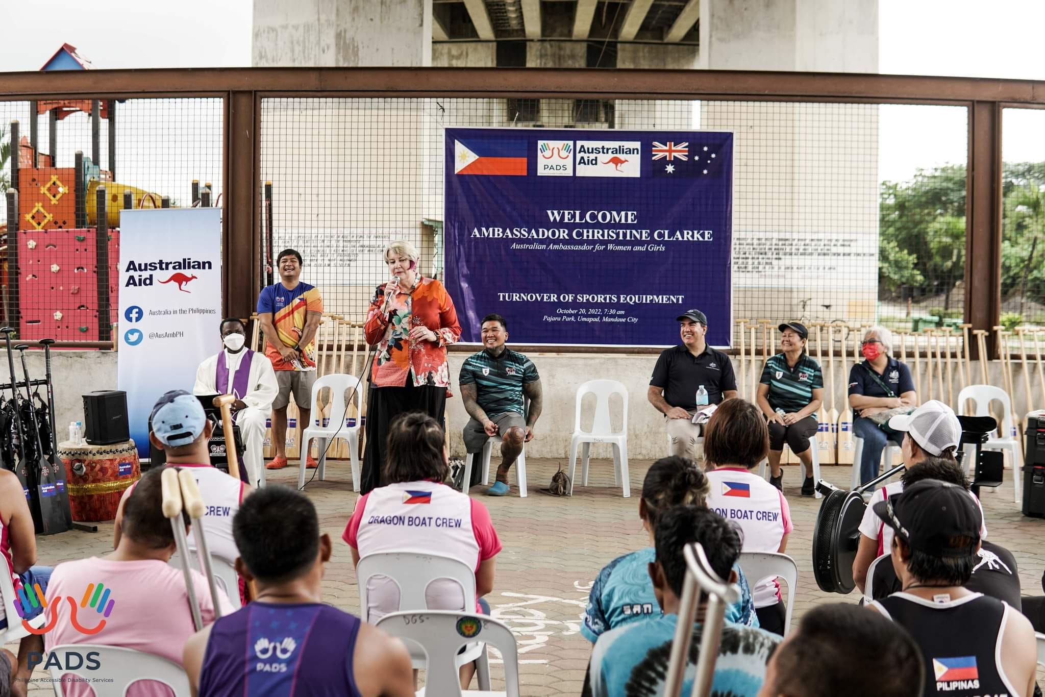 Australian Embassy donates dragon boat equipment to PADS Cebu Daily News